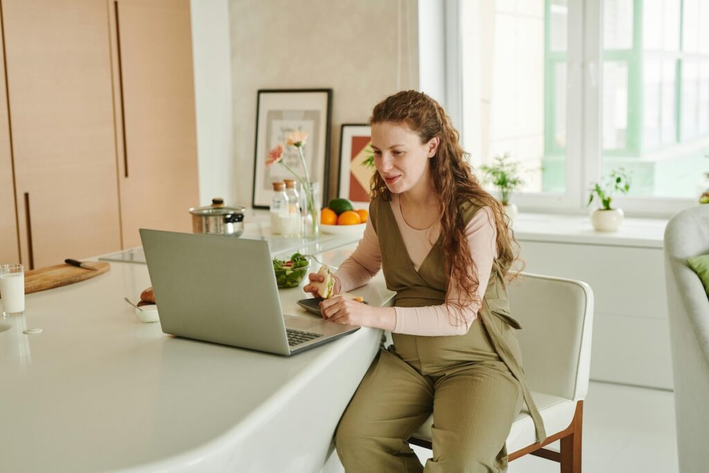 how to share the news that you're expecting at work